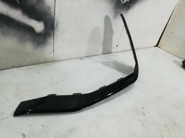 bontott AUDI Q8 Bal első Lökhárító Díszléc