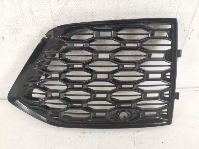 bontott AUDI Q8 Bal Ködzárófény Keret