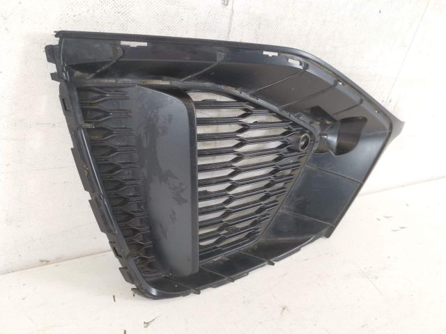 bontott AUDI Q8 Bal Ködzárófény Keret