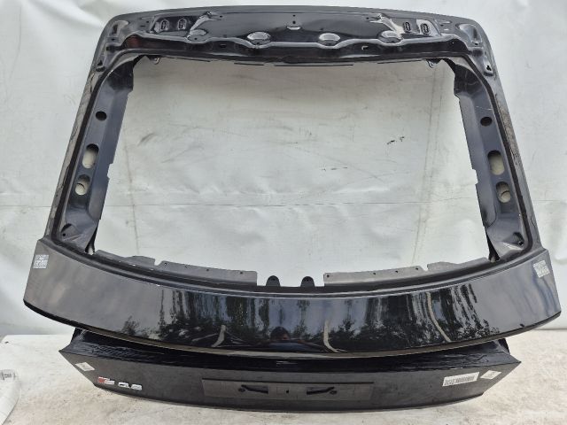 bontott AUDI Q8 Csomagtérajtó (Üres lemez)