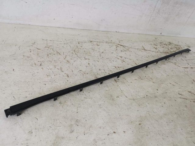 bontott AUDI Q8 Első Lökhárító Díszléc