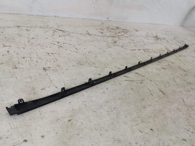 bontott AUDI Q8 Első Lökhárító Díszléc