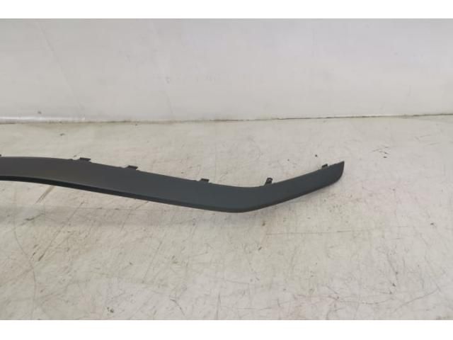 bontott AUDI Q8 Első Lökhárító Díszléc