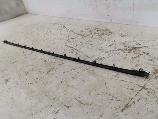 bontott AUDI Q8 Első Lökhárító Díszléc