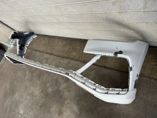 bontott AUDI Q8 Első Lökhárító (Üresen)