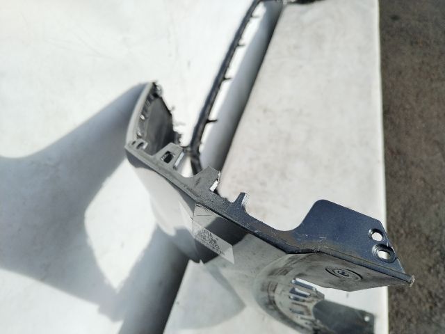 bontott AUDI Q8 Első Lökhárító (Üresen)