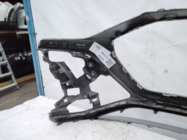 bontott AUDI Q8 Első Lökhárító (Üresen)