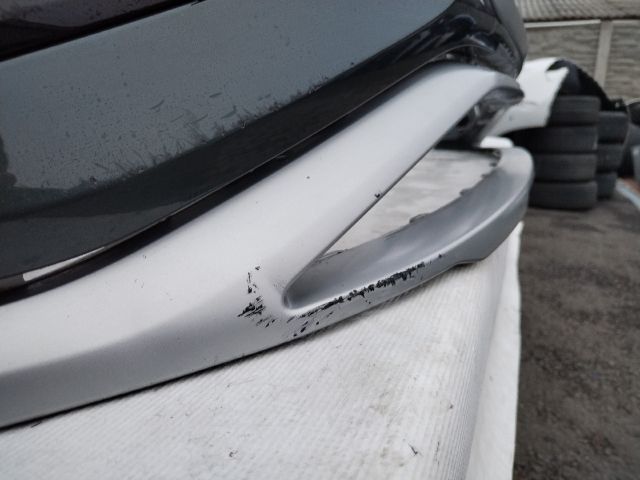 bontott AUDI Q8 Első Lökhárító (Üresen)