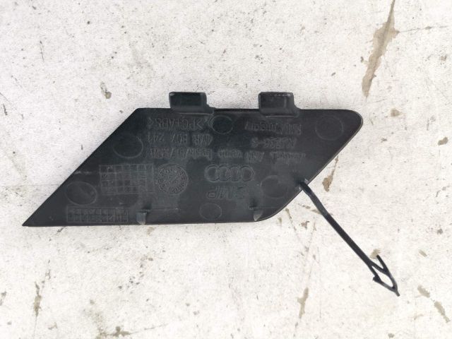 bontott AUDI Q8 Első Vonószem Burkolat