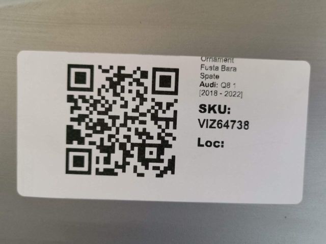 bontott AUDI Q8 Hátsó Lökhárító Díszléc