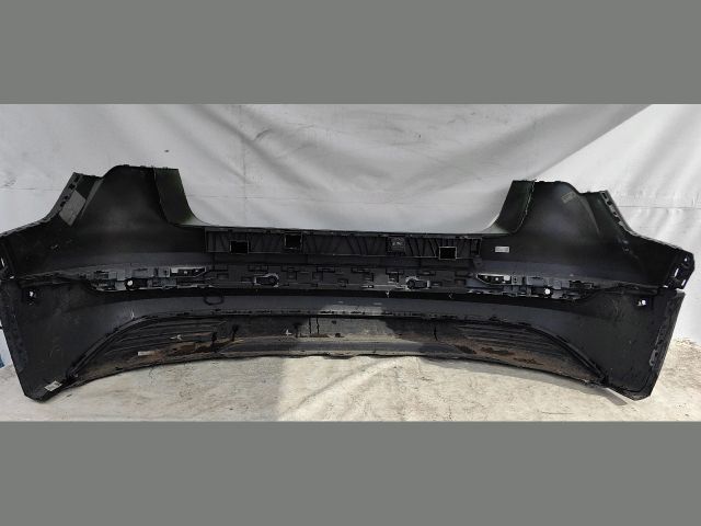 bontott AUDI Q8 Hátsó Lökhárító (Üresen)