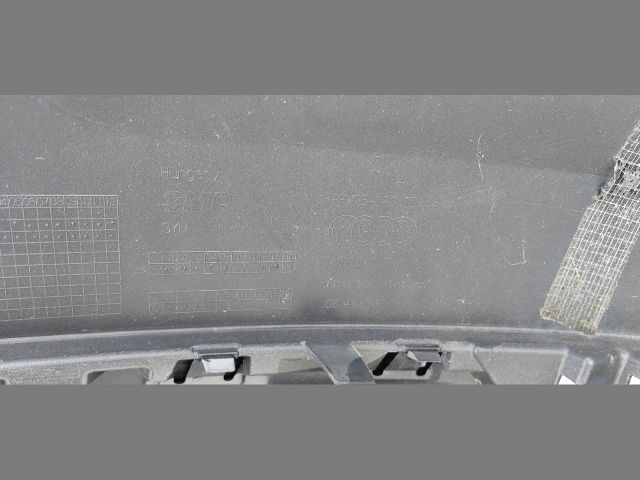 bontott AUDI Q8 Hátsó Lökhárító (Üresen)