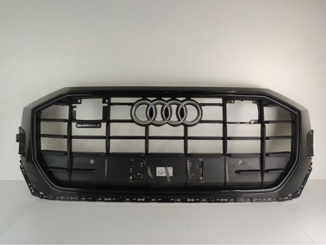 bontott AUDI Q8 Hűtőrács