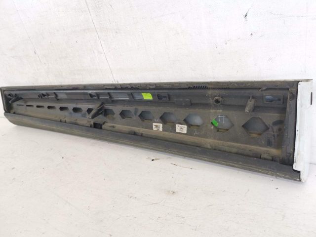 bontott AUDI Q8 Jobb első Ajtó Díszléc