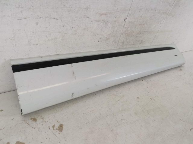 bontott AUDI Q8 Jobb első Ajtó Díszléc