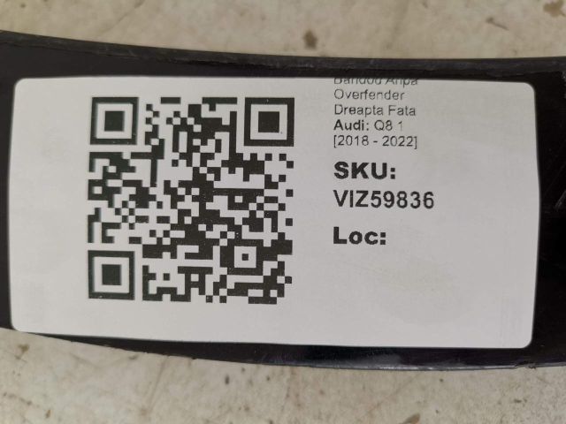 bontott AUDI Q8 Jobb első Sárvédő Díszléc