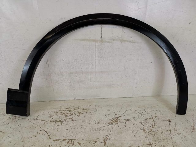 bontott AUDI Q8 Jobb első Sárvédő Díszléc