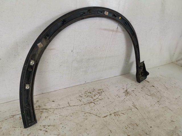 bontott AUDI Q8 Jobb első Sárvédő Díszléc