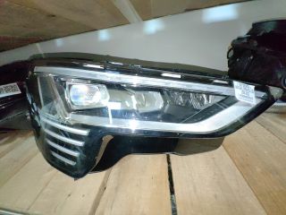 bontott AUDI Q8 Jobb Fényszóró