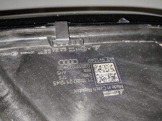 bontott AUDI Q8 Jobb Fényszóró