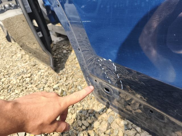 bontott AUDI Q8 Jobb hátsó Ajtó (Üres lemez)