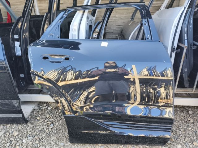 bontott AUDI Q8 Jobb hátsó Ajtó (Üres lemez)