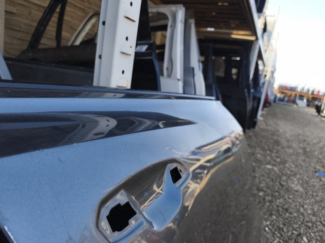 bontott AUDI Q8 Jobb hátsó Ajtó (Üres lemez)