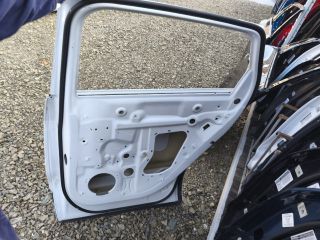 bontott AUDI Q8 Jobb hátsó Ajtó (Üres lemez)