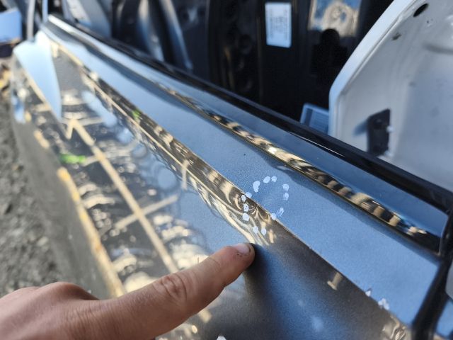 bontott AUDI Q8 Jobb hátsó Ajtó (Üres lemez)