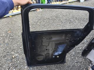 bontott AUDI Q8 Jobb hátsó Ajtó (Üres lemez)