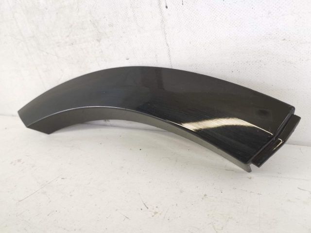 bontott AUDI Q8 Jobb hátsó Sárvédő Díszléc