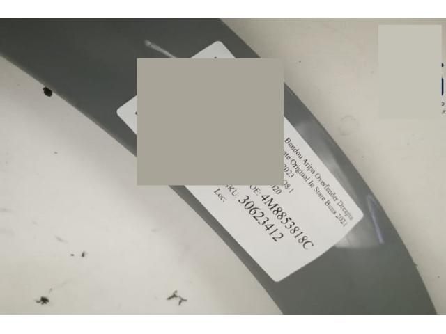 bontott AUDI Q8 Jobb hátsó Sárvédő Díszléc