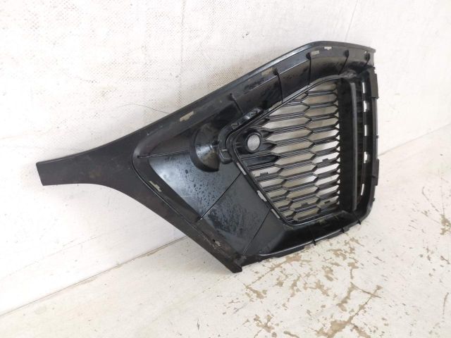 bontott AUDI Q8 Jobb Ködlámpa Rács