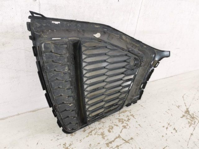 bontott AUDI Q8 Jobb Ködlámpa Rács