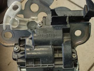 bontott AUDI R8 Csomagtérajtó Zárszerkezet