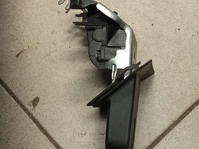 bontott AUDI R8 Csomagtérajtó Zárszerkezet