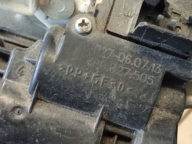 bontott AUDI R8 Csomagtérajtó Zárszerkezet