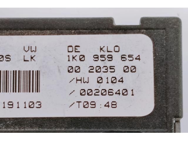 bontott AUDI TT Jeladó (Magában)