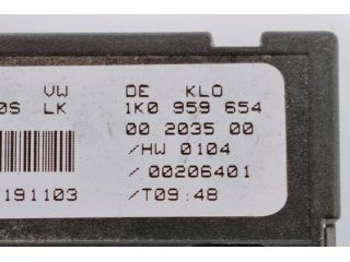 bontott AUDI TT Jeladó (Magában)