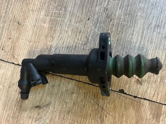 bontott AUDI TT Kuplung Munkahenger