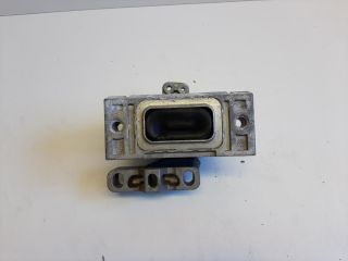 bontott AUDI TT Motor Tartó Bak Jobb