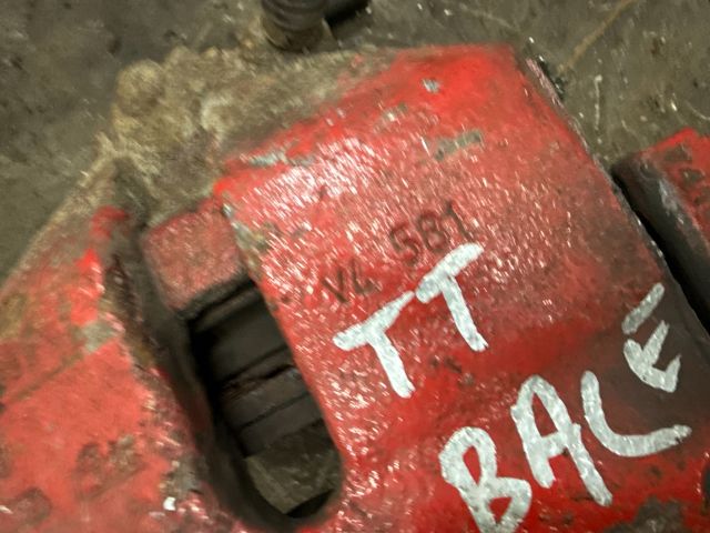 bontott AUDI TT Bal első Féknyereg Munkahengerrel