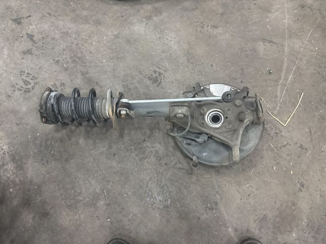 bontott AUDI TT Bal első Gólyaláb (Lengécsillapító, Rugó)