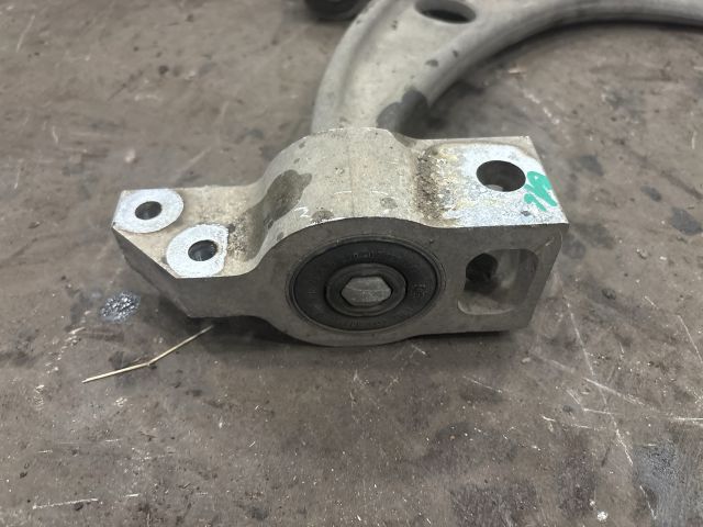 bontott AUDI TT Bal első Lengőkar