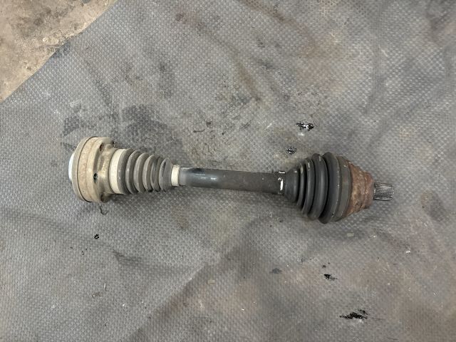 bontott AUDI TT Bal Féltengely