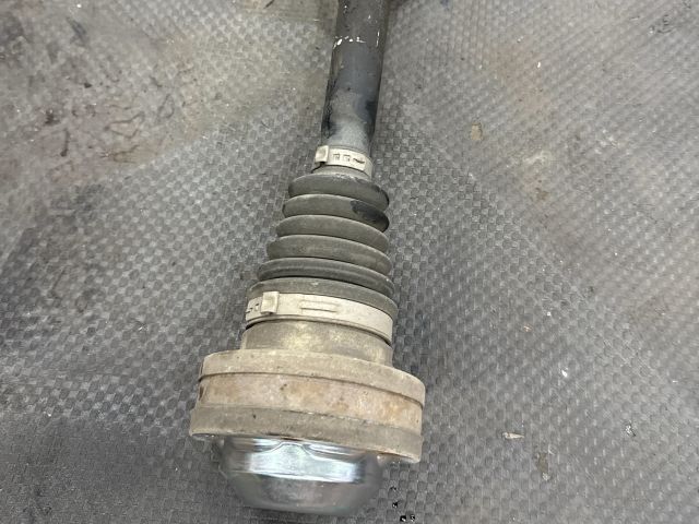 bontott AUDI TT Bal Féltengely