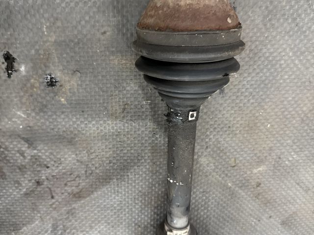 bontott AUDI TT Bal Féltengely