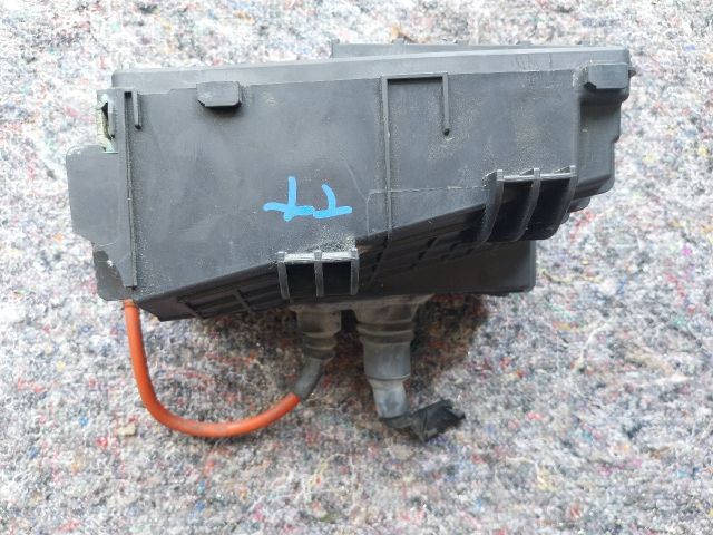 bontott AUDI TT Biztosítéktábla Motortér