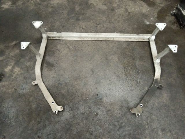 bontott AUDI TT Első Bölcső