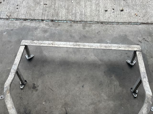 bontott AUDI TT Első Bölcső